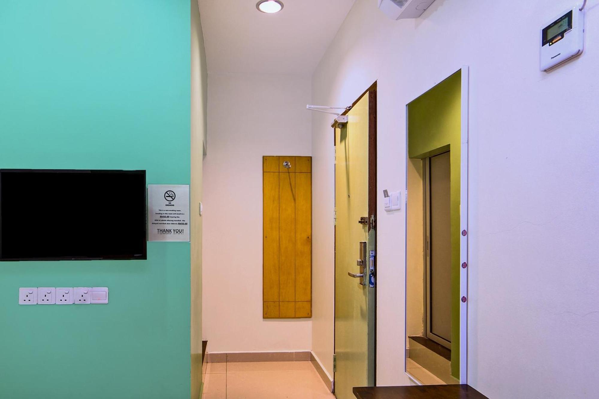 Oyo 44054 Holiday Mansion Inn Sibu Zewnętrze zdjęcie