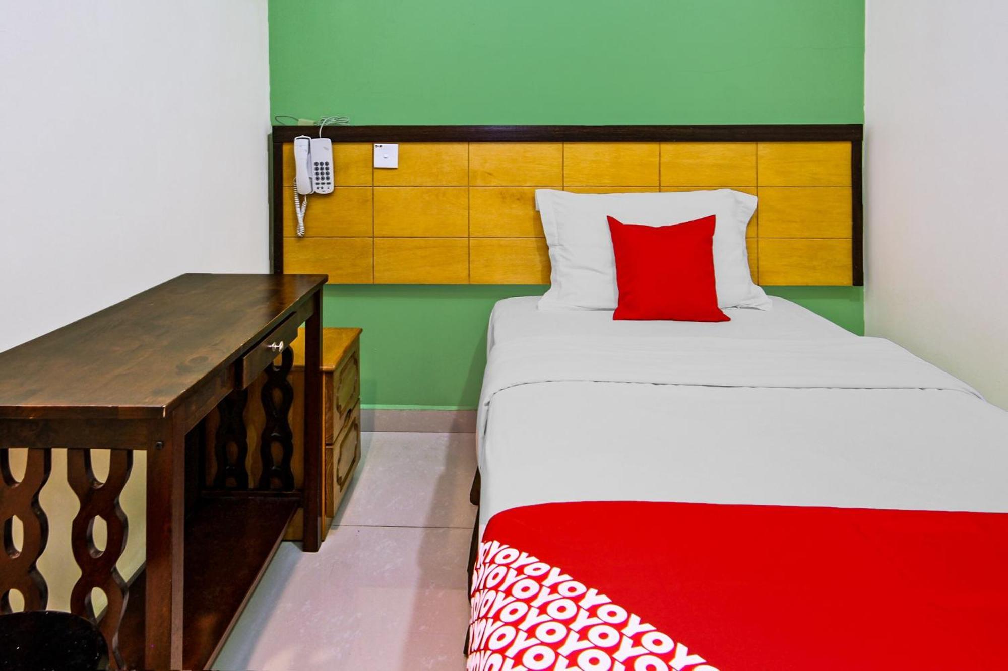 Oyo 44054 Holiday Mansion Inn Sibu Zewnętrze zdjęcie
