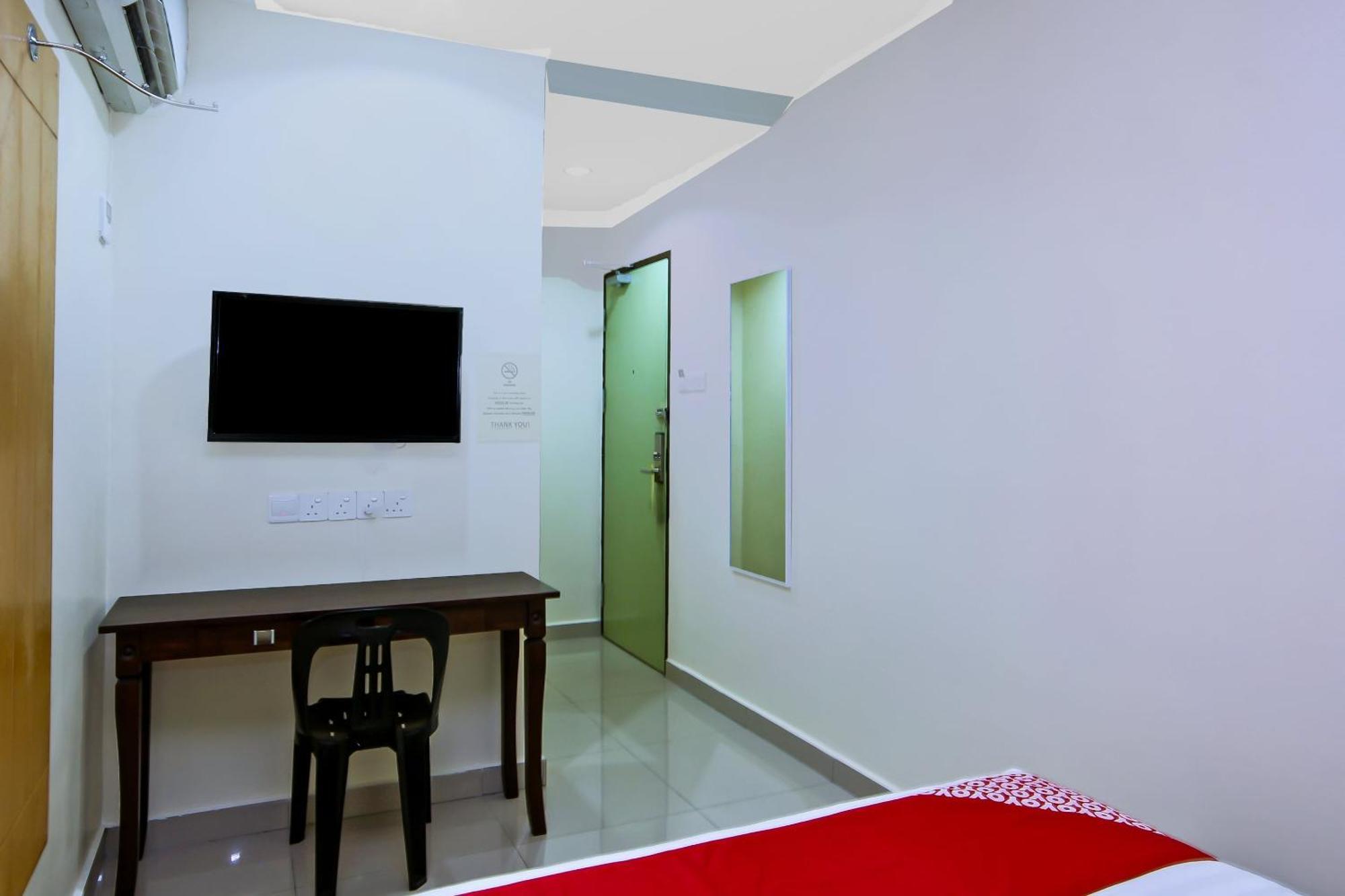 Oyo 44054 Holiday Mansion Inn Sibu Zewnętrze zdjęcie