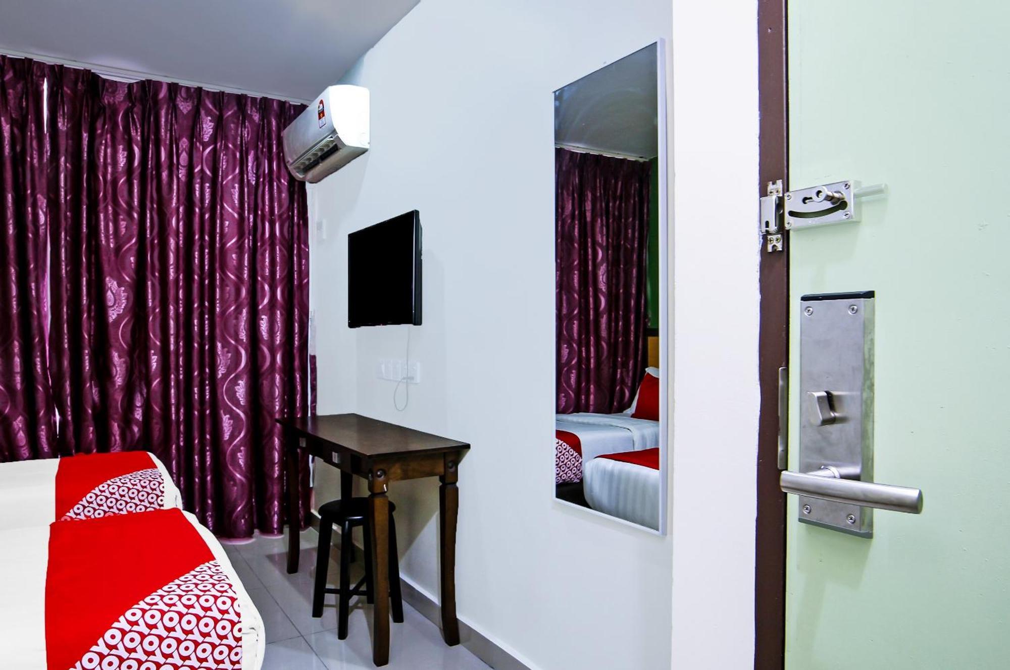 Oyo 44054 Holiday Mansion Inn Sibu Zewnętrze zdjęcie