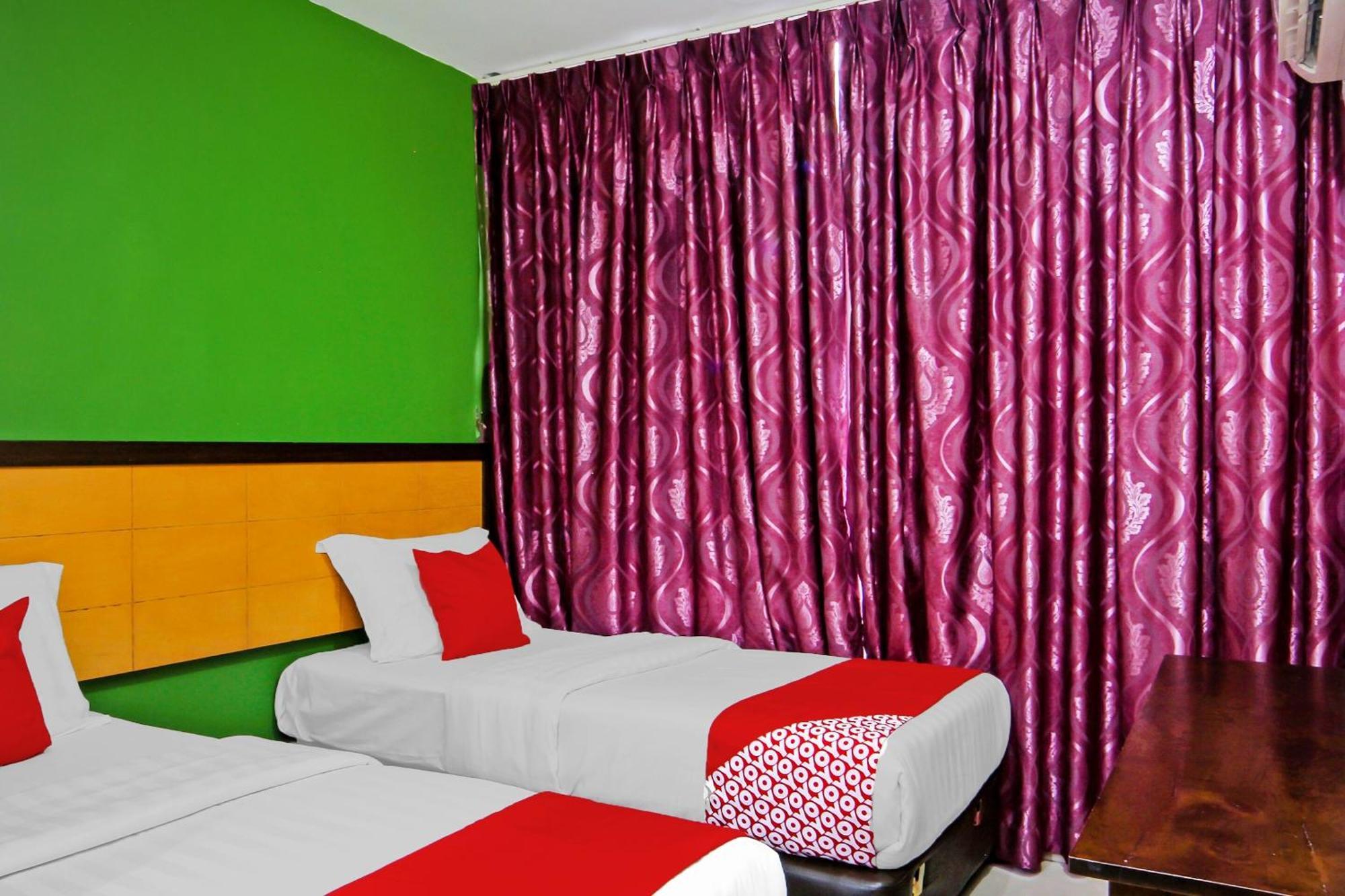 Oyo 44054 Holiday Mansion Inn Sibu Zewnętrze zdjęcie