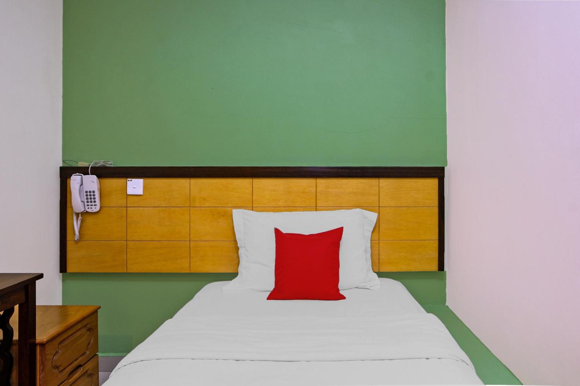 Oyo 44054 Holiday Mansion Inn Sibu Zewnętrze zdjęcie